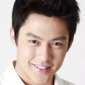 Prin Suparat net worth