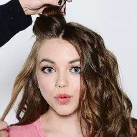 Alexa Sutherland net worth