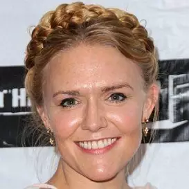 Dominique Swain net worth