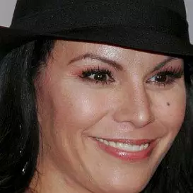 Olga Tanon net worth