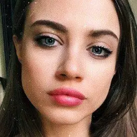 Xenia Tchoumitcheva net worth