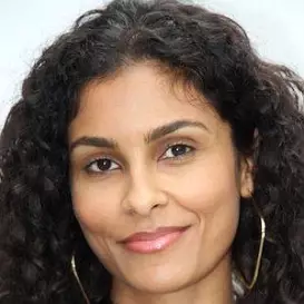 Manuela Testolini net worth