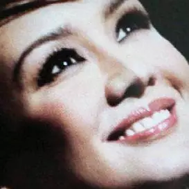 Nicole Theriault net worth