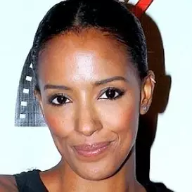 Ella Thomas net worth