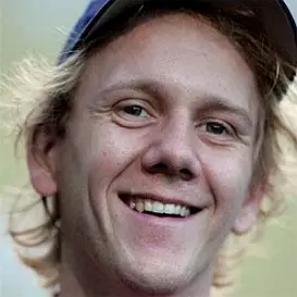 Josh Thomas net worth