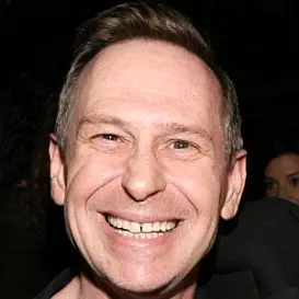 Scott Thompson net worth