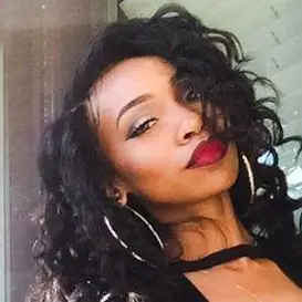 Amber Thorne net worth