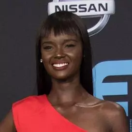 Duckie Thot net worth