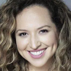 Vanesa Tomasino net worth