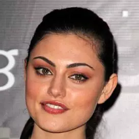 Phoebe Tonkin net worth