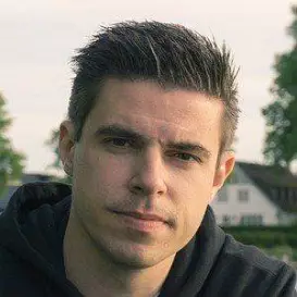 Niki Topgaard net worth