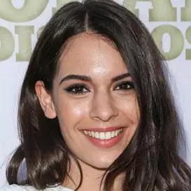 Claudia Traisac net worth