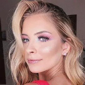 Fernanda Tumas net worth