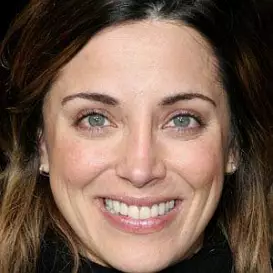 Alanna Ubach net worth