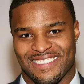 Osi Umenyiora net worth
