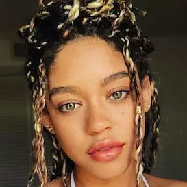 Tia Valentine net worth