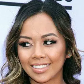 Liane Valenzuela net worth