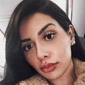 Cintia Vallentim net worth