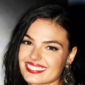 Isis Valverde net worth