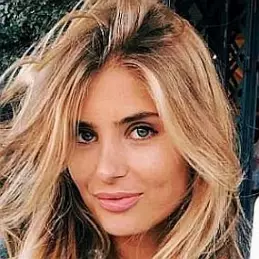 Xenia Van Der Woodsen net worth