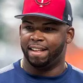 Kennys Vargas net worth