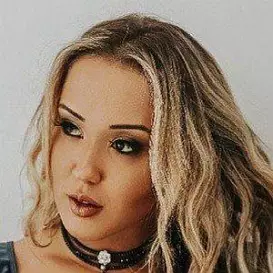 Amanda Vas net worth