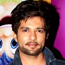 Raqesh Vashisth net worth