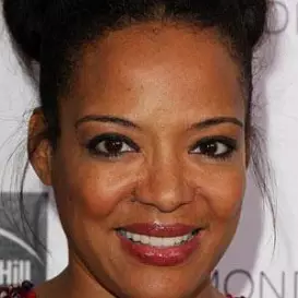 Lauren Velez net worth