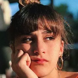 Andrea Verísimo net worth