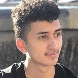 Alexis Vera net worth