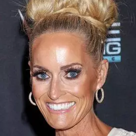 Dana Viale net worth