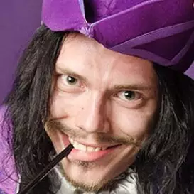 Aleksander Vinter net worth