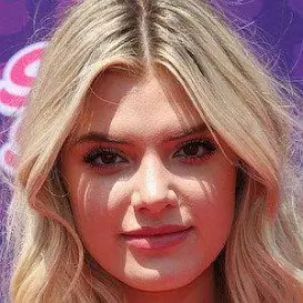 Alissa Violet net worth