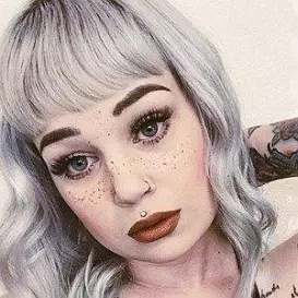 Phoenix Hayley Wadsworth net worth