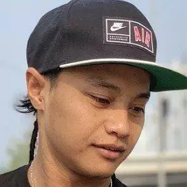 Alam Wakaka net worth