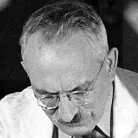 Selman Waksman net worth