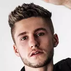 Alex Warren net worth