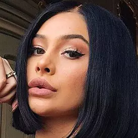 Amber Celine Wattimena net worth