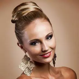 Kelly Weekers net worth