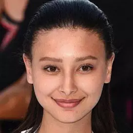 Leah Weller net worth