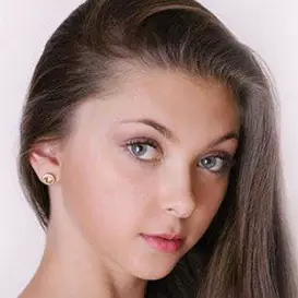 Tia Wenkman net worth