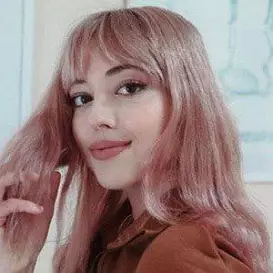 Violeta West net worth