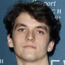 Fionn Whitehead net worth