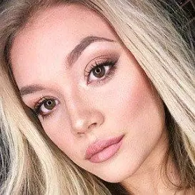 Amalia Williamson net worth