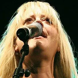 Cindy Wilson net worth