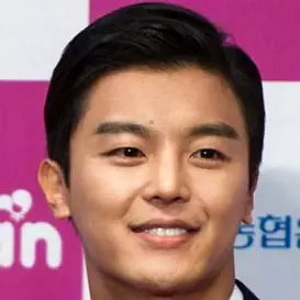 Yeon Woo-Jin net worth