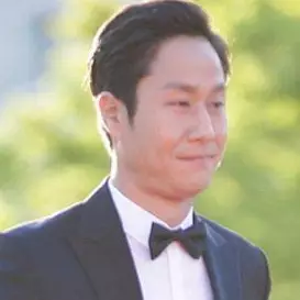 Jung Woo net worth