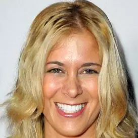 Annie Wood net worth