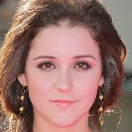 Shannon Woodward net worth