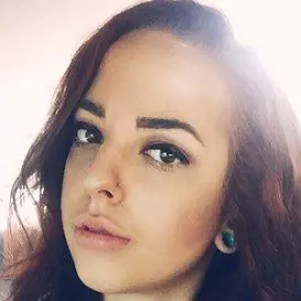 Anna Wooten net worth